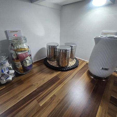 Langley Apartment City Centre Secure Parking 2 Min Walk, Public Transport 1 Min Walk, Great Location Quiet Side Street 2 Bedroom, 2 Bathroom Inverness Exterior foto