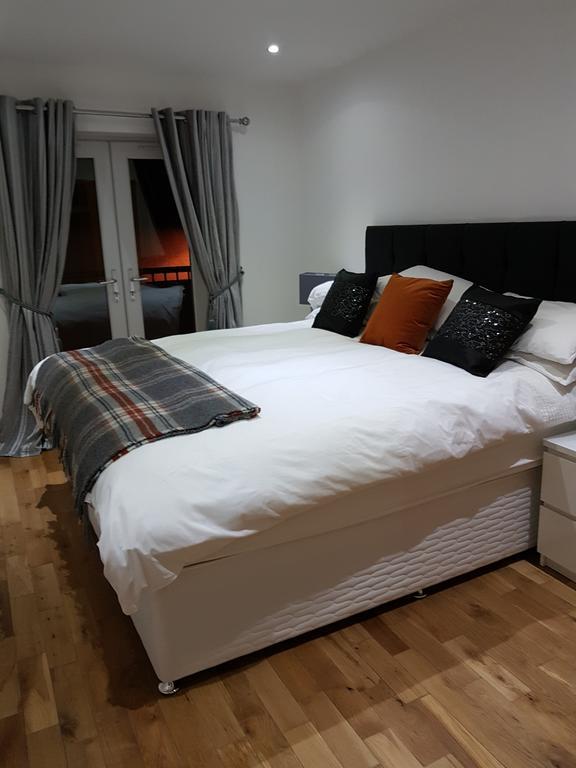 Langley Apartment City Centre Secure Parking 2 Min Walk, Public Transport 1 Min Walk, Great Location Quiet Side Street 2 Bedroom, 2 Bathroom Inverness Exterior foto